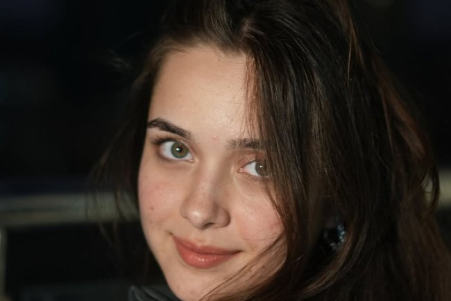 Rishita Kothari Biography: Wiki, Age, Height, Net Worth, Boyfriend, Photos