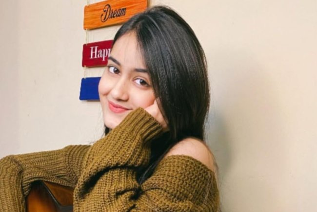 Krati Saini Biography: Wiki, Age, Height, Boyfriend, Family, Web Series and Images