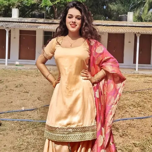 Muskaan Varshney In Suit Salwar