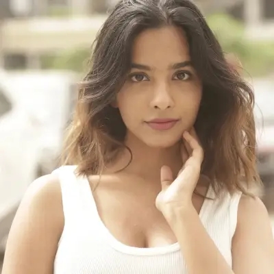 Aurora Sinclair Instagram