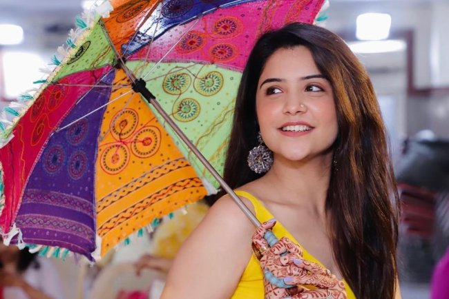 Tonakshi Kalra Biography: Wiki, Age, Height, Boyfriend, Family, Web Series and Movies