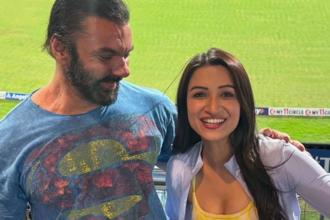 Shefali Bagga Biography: Wiki, Bigg Boss, Sohail Khan, Movie, Anchor, Family, Age, Height, BoyFriend