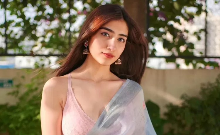 Nazila Sitaishi Biography: Wiki, Age, Height, Boyfriend, Family & Movie