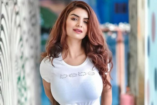 Anveshi Jain Biography: Wiki, Age, Height, Boyfriend, Family, Web Series & More