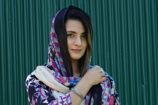 Ayesha Kapoor Biography: Wiki, Age, Height, Boyfriend, Family, Web Series and Movies