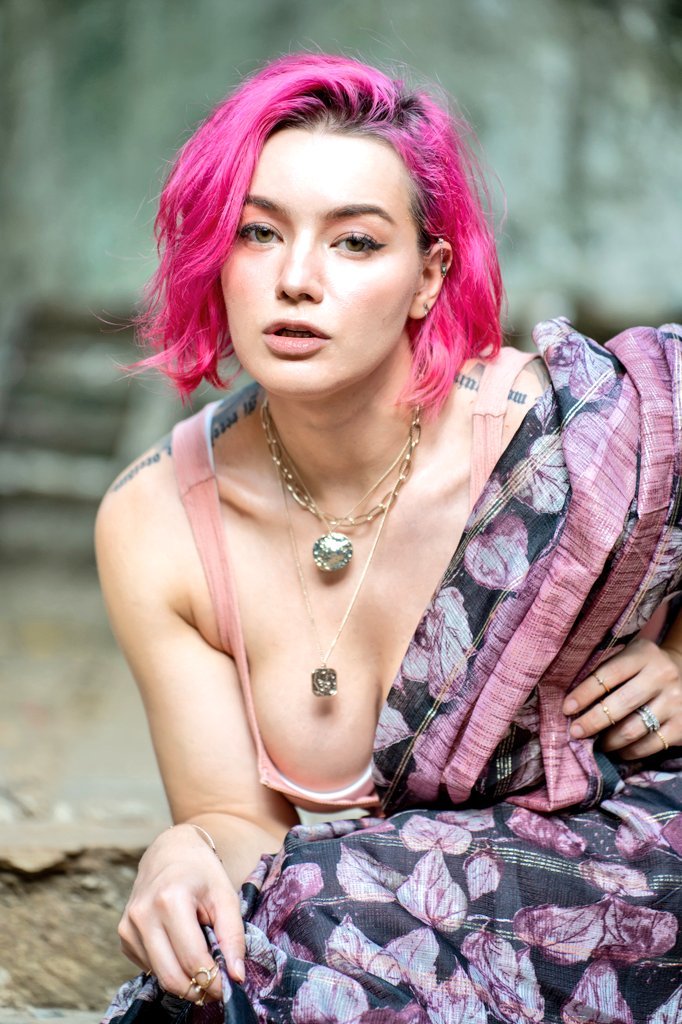 DJ Olly Esse Biography