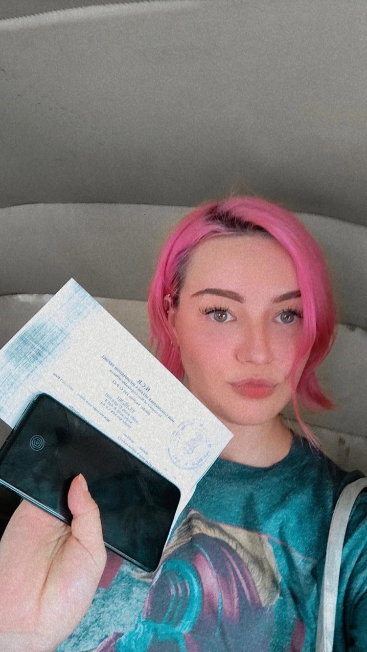 Olly Esse: Biography, Wiki, Age, Boyfriend, DJ & More