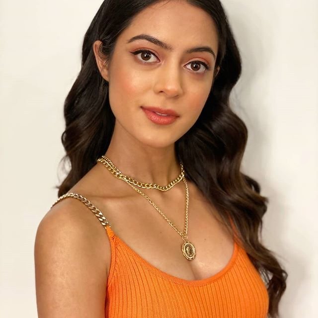 Anaya Singh Biography