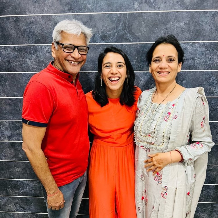 Smriti Mandhana Family
