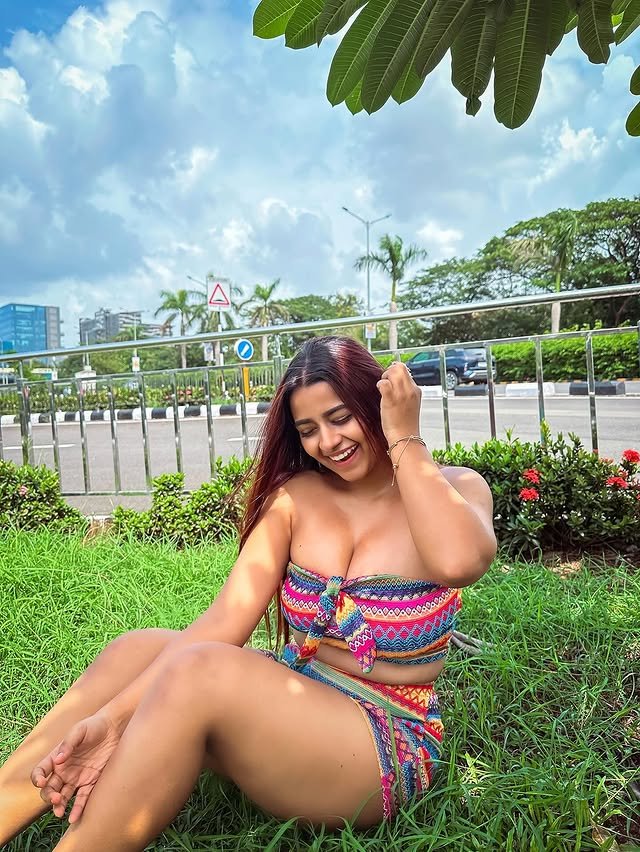 Suhana Khan (Suhuuu) Biography: Wiki, Age, Height, Family, Boyfriend, Instagram & More