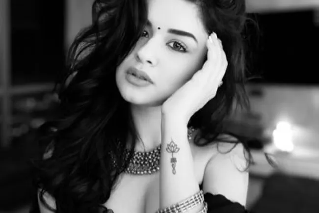 Avneet Kaur Biography: Wiki, Age, Height, Boyfriend, Family, Career & More.