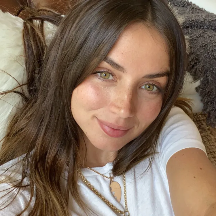 Ana De Armas Biography