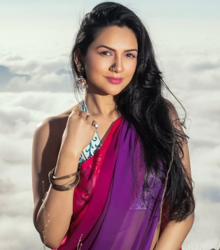 Akanksha Chamola Biography