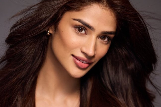 Shweta Sharda Biography: Wiki, Age, Height, Boyfriend, Family, Video & More.