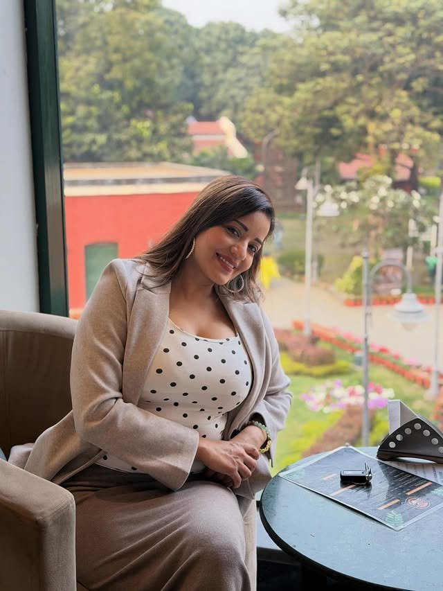 Monalisa (aka Antara Biswas) Biography: Wiki, Age, Height, Boyfriend, Family, Movies, Career & More