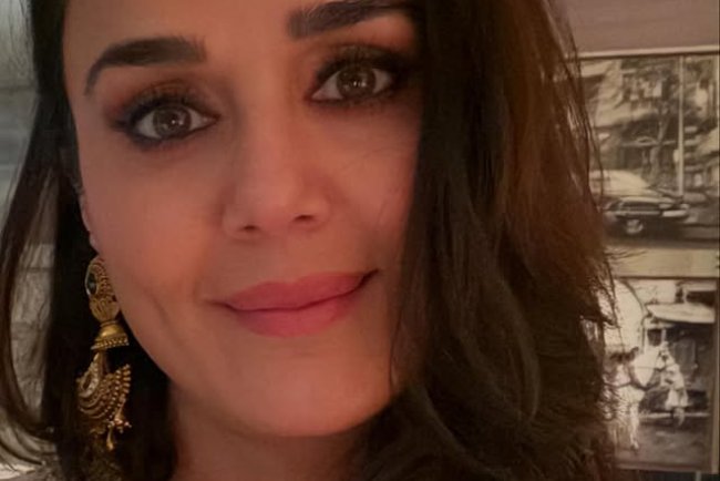 Preity Zinta Biography: Wiki, Age, Height, Husband, Family, IPL Team, Movies & More.