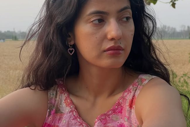 Khushboo Patani Biography: Wiki, Age, Height, Boyfriend, Family, Career & More.