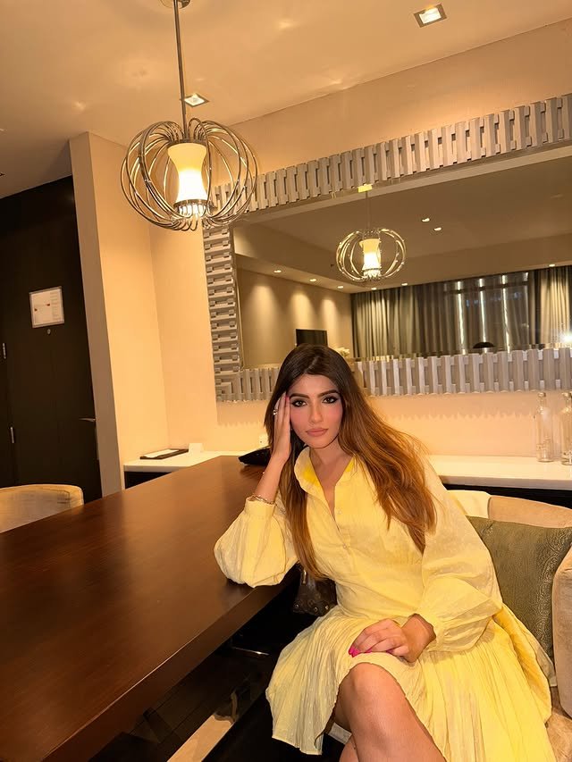 Aditi Hundia Biography