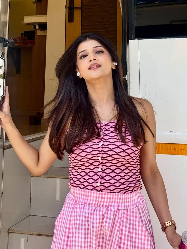 Samridhii Shukla Instagram