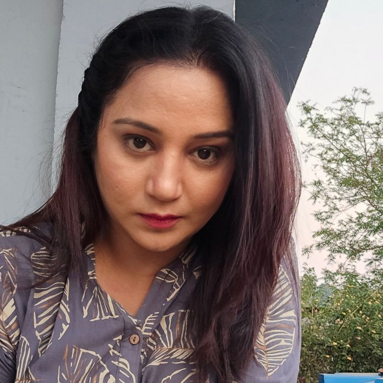 Ritu Pandey Biography: Wiki, Age, Height, Husband, Family, Movies & More.