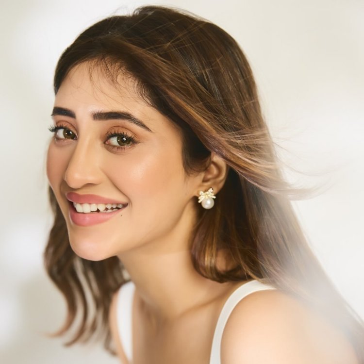 Shivangi Joshi Biography: Wiki, Age, Height, Boyfriend, Family, Net Worth & TV Shows