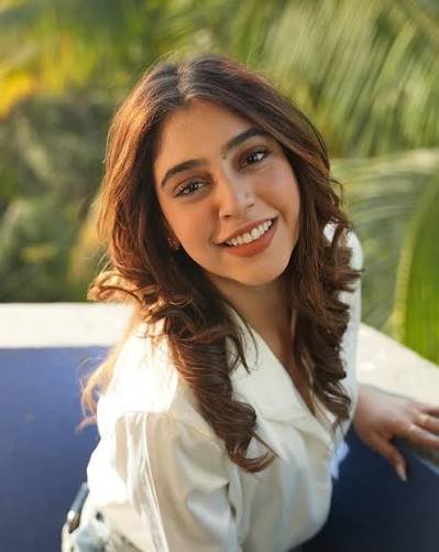 Niti Taylor Biography