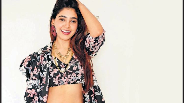 Niti Taylor Biography: Wiki, Age, Height, Husband, Family, TV Shows & More.