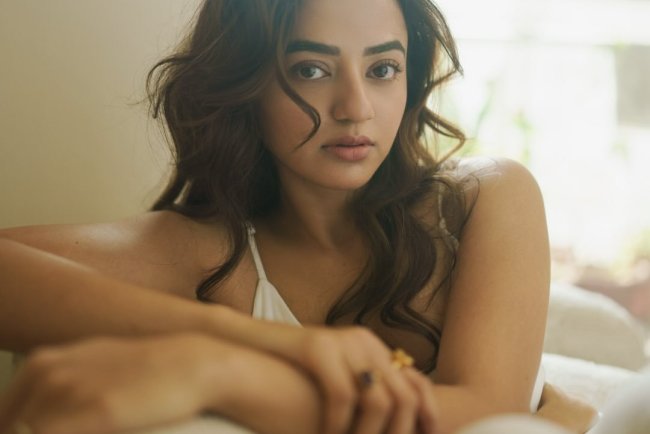 Helly Shah Biography - Wiki, Age, Husband, Swaragini, Devanshi, Movies, Family, Net Worth