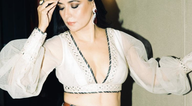Mini Mathur Biography: Age, Husband Kabir Khan, Kids, Indian Idol, Net Worth