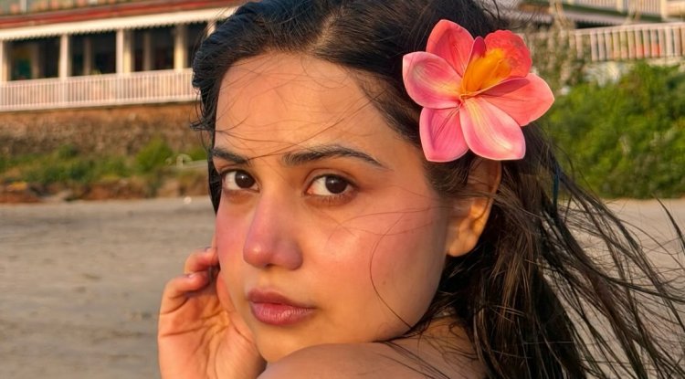 Dolly Javed Biography: Wiki, Age, Real Name, Urfi Javed Sister, Alliance, Family