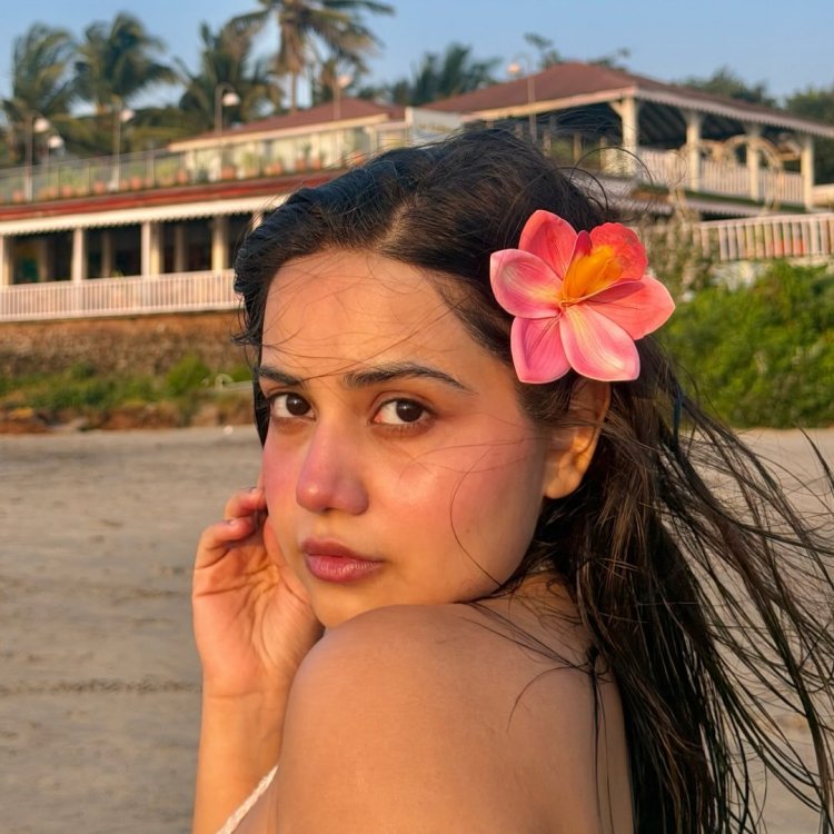 Dolly Javed Biography: Wiki, Age, Real Name, Urfi Javed Sister, Alliance, Family