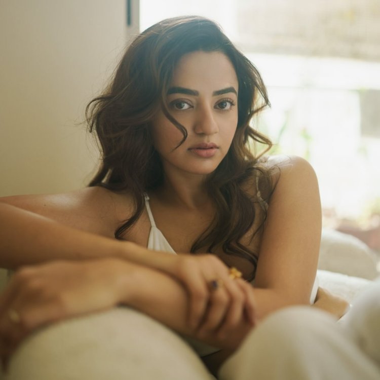 Helly Shah Biography - Wiki, Age, Husband, Swaragini, Devanshi, Movies, Family, Net Worth
